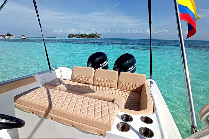 Marmows Tour Privado en Barco Día Completo en San Andrés islas