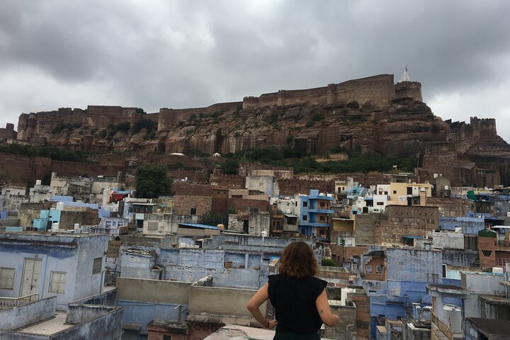 Tour privado a pie por la ciudad azul de Jodhpur con guía