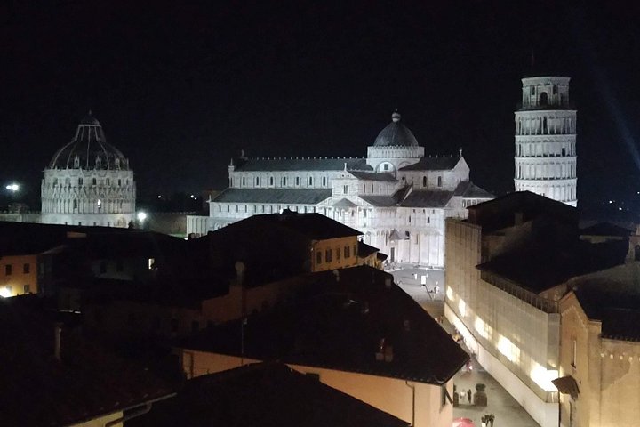 Visita guidata della Torre Pendente di Pisa, della Cattedrale, del Cimitero e del Battistero