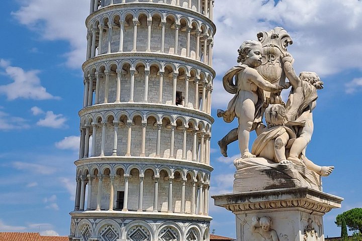 Visita guidata della Torre Pendente di Pisa, della Cattedrale, del Cimitero e del Battistero