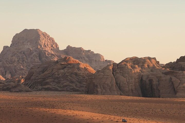 Excursion d'une journée en jeep dans le désert de Wadi Rum