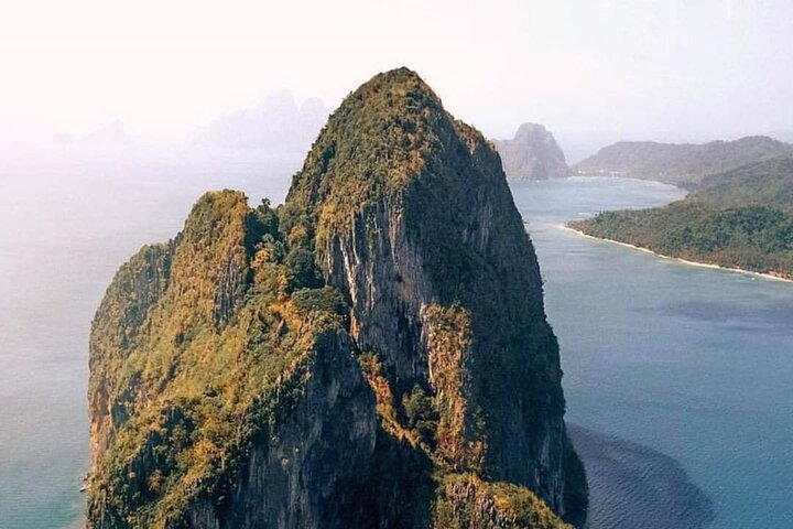 El Nido Tour B - Caves and Islands Tour (privat / delt)