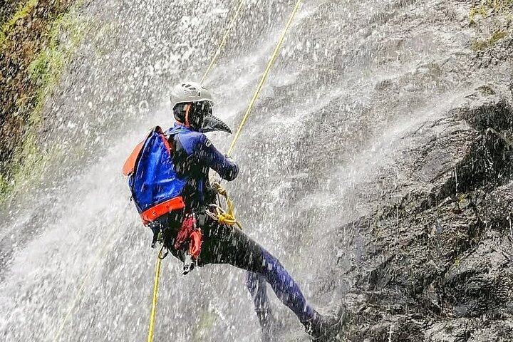Canyoning La Escalera nel Jardín Antioquia Itinerario 2 Cascate spagnole