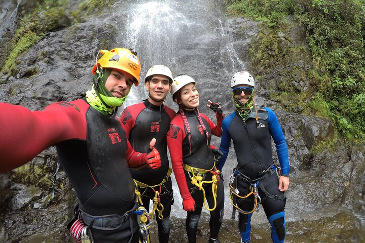 Canyoning La Escalera nel Jardín Antioquia Itinerario 2 Cascate spagnole