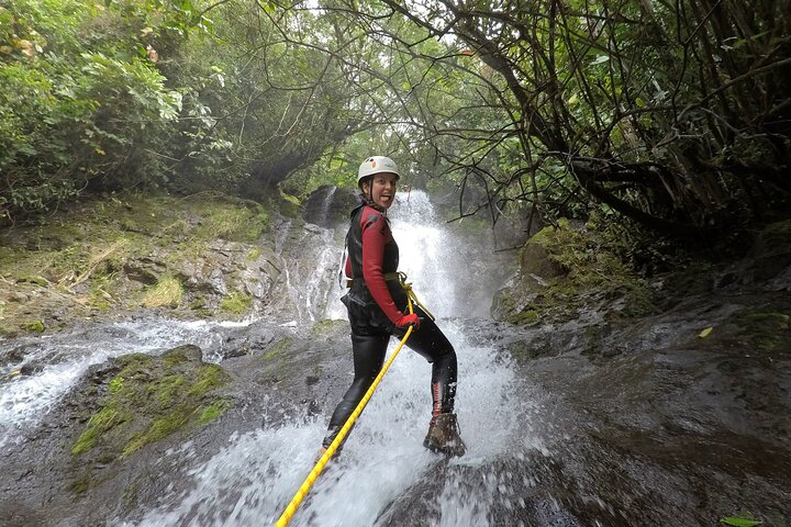 Canyoning La Escalera nel Jardín Antioquia Itinerario 2 Cascate spagnole