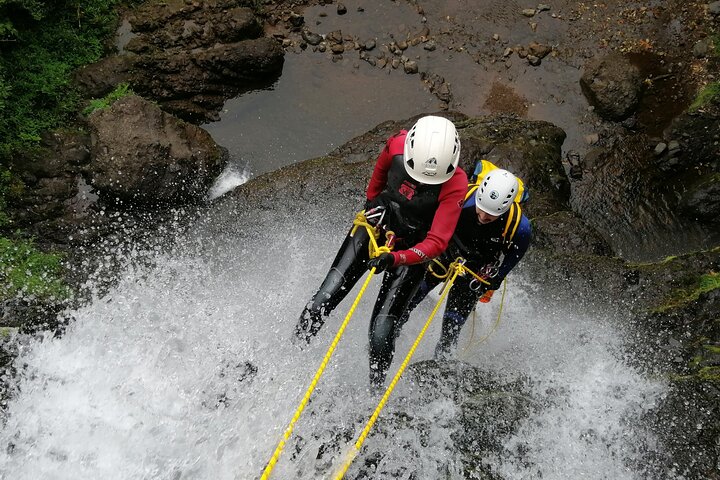 Canyoning La Escalera nel Jardín Antioquia Itinerario 2 Cascate spagnole