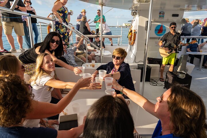 Key West Sunset sejl med åben bar, levende musik og Hors D'oeuvres
