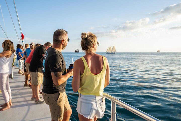 Key West Sunset sejl med åben bar, levende musik og Hors D'oeuvres
