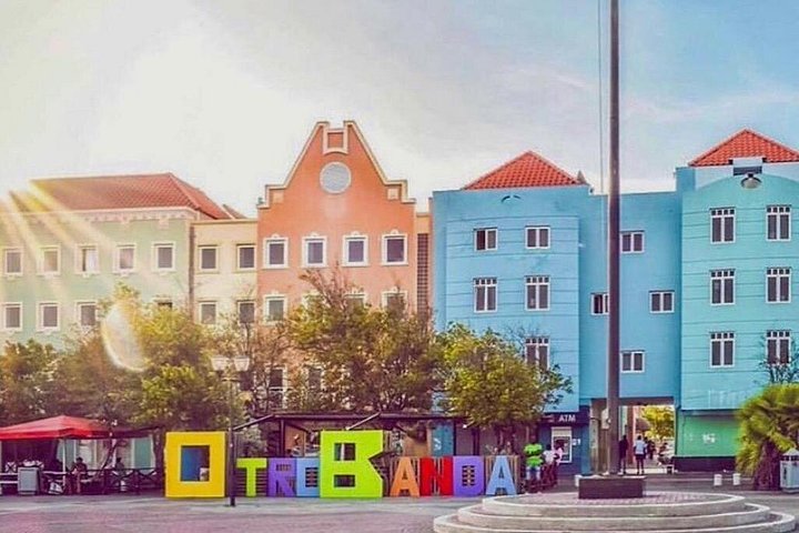 Colori & sapori: Città, Cultura e Autentica Degustazione di Curaçao Blu