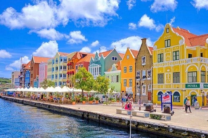 Colori & sapori: Città, Cultura e Autentica Degustazione di Curaçao Blu
