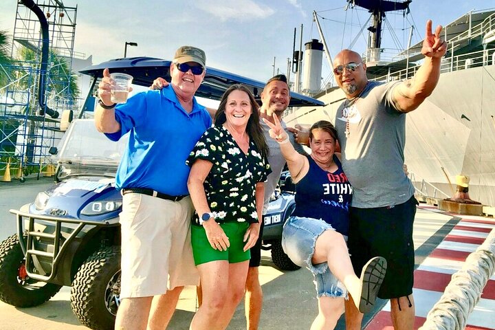 Geführte Tampa-Sightseeing-Tour in einem Deluxe-Golfwagen mit Straßenzulassung