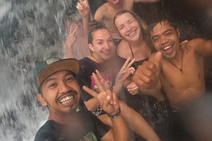 FORFAIT TOUR (trekking dans la jungle, taxi, chambre) 4 JOURS 3 NUITS à BUKIT LAWANG