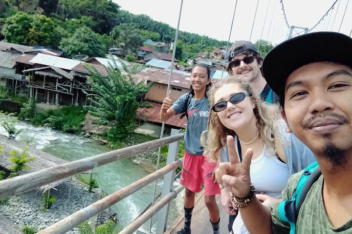 FORFAIT TOUR (trekking dans la jungle, taxi, chambre) 4 JOURS 3 NUITS à BUKIT LAWANG