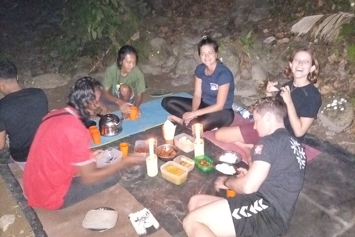 FORFAIT TOUR (trekking dans la jungle, taxi, chambre) 4 JOURS 3 NUITS à BUKIT LAWANG