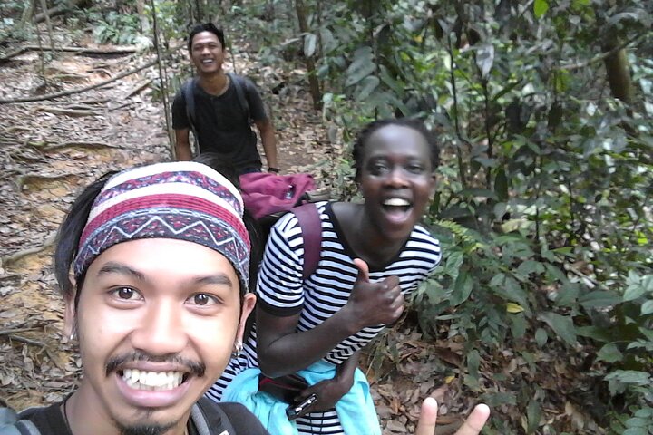 FORFAIT TOUR (trekking dans la jungle, taxi, chambre) 4 JOURS 3 NUITS à BUKIT LAWANG