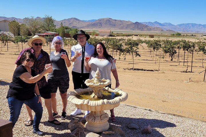 Hoteller i nærheden af Scenic Desert Wine Distillery Brewery Route 66 Tour