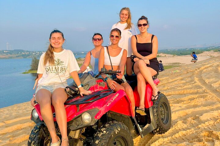 Mui Ne: Servicio de excursiones en jeep por las dunas de arena con opción de ATV