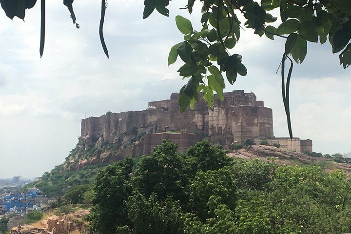 Jodhpur Blue City met Mehrangard Fort Hotel Pickup en Drop