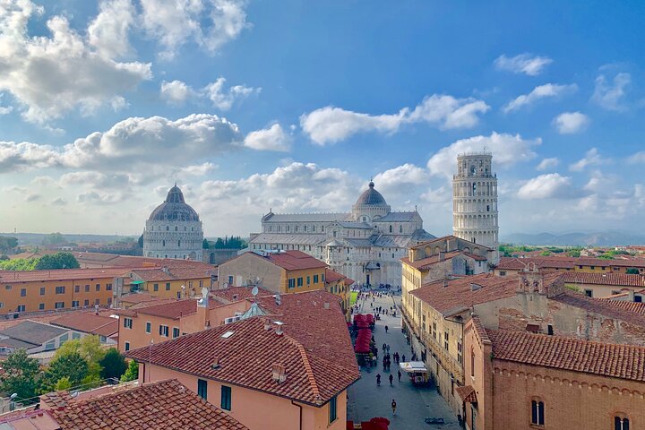 From Livorno to Pisa on your own with optional Leaning Tower Ticket