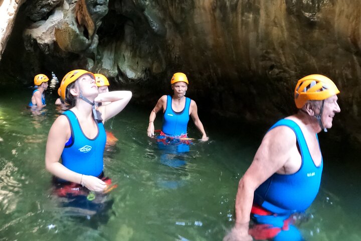 Von Estepona: Geführte Canyoning-Tour auf dem Fluss Guadalmina