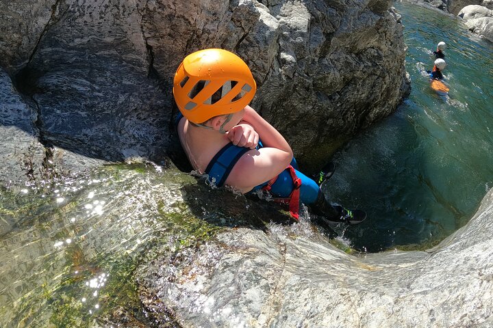 Von Estepona: Geführte Canyoning-Tour auf dem Fluss Guadalmina