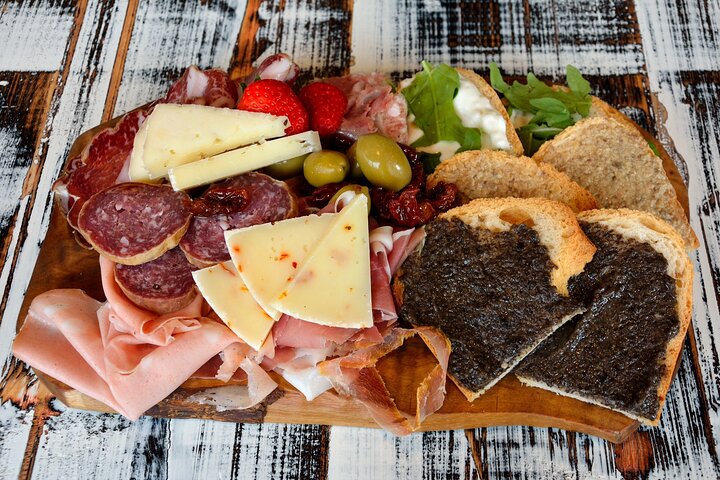Lucca’s Ultieme Eten Tour: Volledige Toscaanse maaltijd door Do Eat Better