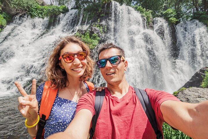 Esplorazione di Jermuk Tour privato a piedi per coppie