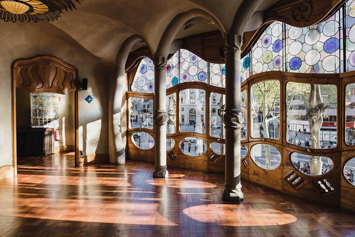 Sagrada Familia Park Guell and Casa Batllo Complete Gaudi Tour