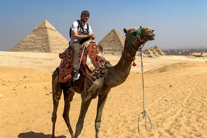 Cairo In Big Bus intera giornata da Hurghada (Piramidi-sfinge-Museo egiziano-pranzo)
