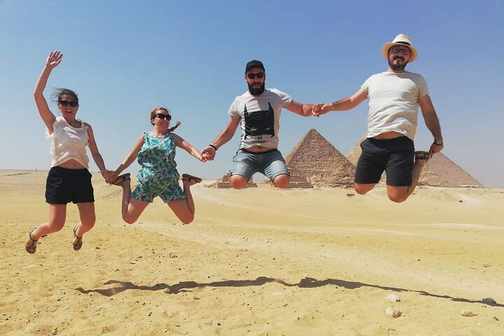Cairo In Big Bus intera giornata da Hurghada (Piramidi-sfinge-Museo egiziano-pranzo)