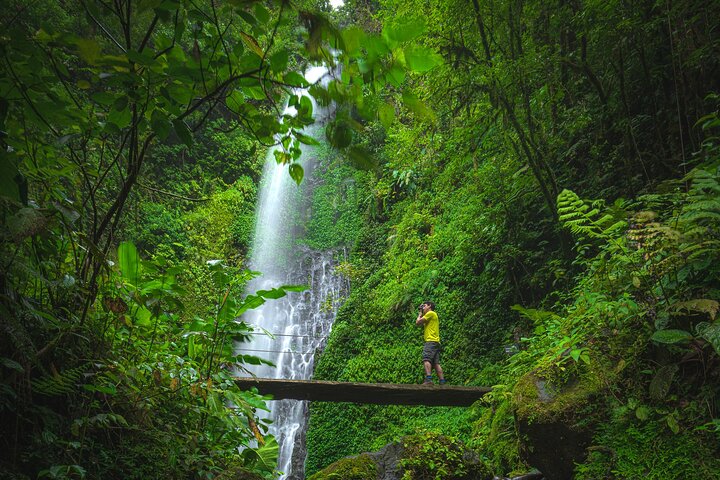 Wandertour zu den El Tigre-Wasserfällen mit Mittagessen und Naturführer