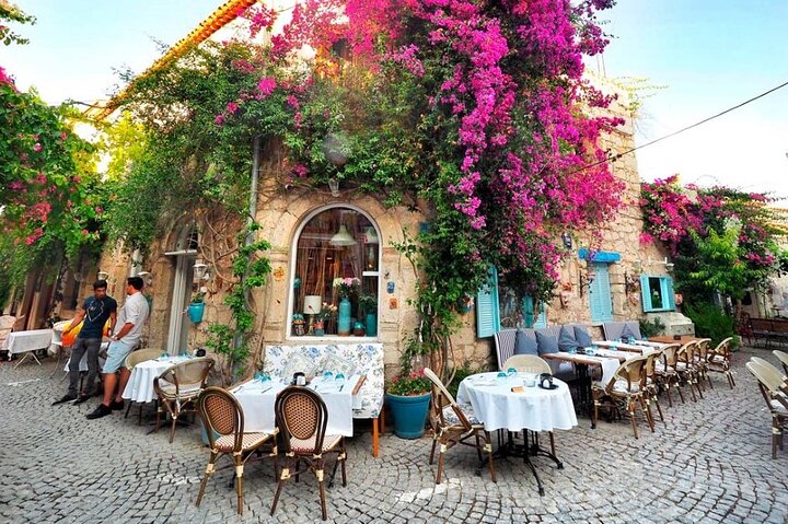 Alaçatı og Çeşme Chill Tour: Vibes, gater og snapshots