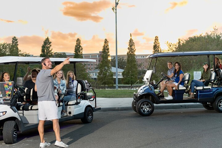 Geführte Tampa-Sightseeing-Tour in einem Deluxe-Golfwagen mit Straßenzulassung