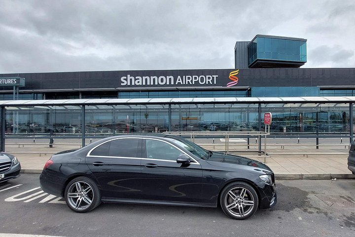 Cliffs of Moher Tour op weg van Shannon Airport naar Galway