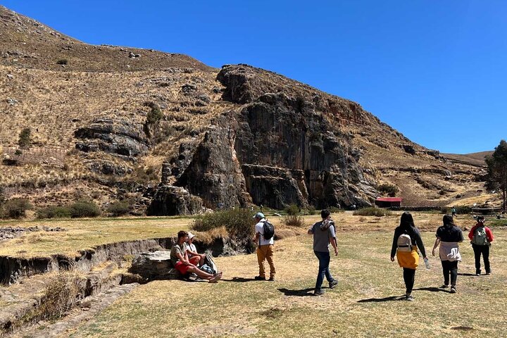 Türkisfarbenes Wasser von Millpu + Wasserfälle und Landschaften – Ayacucho