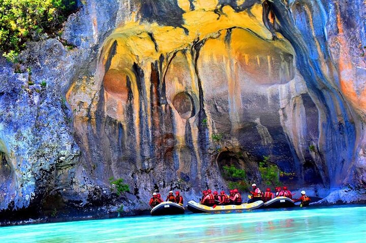 Geweldige Rafting-ervaring op de Last Wild Vjosa-rivier van Europa in Permet, Albanië