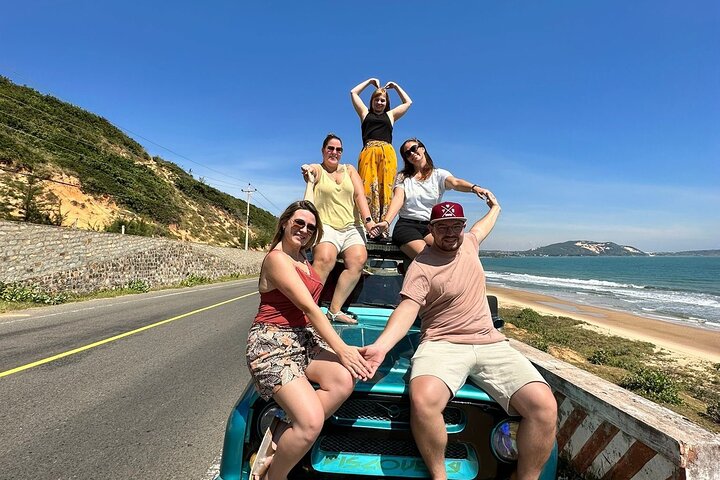 5 - Hour Sunrise eller Sunset Jeep Tour från Mui Ne