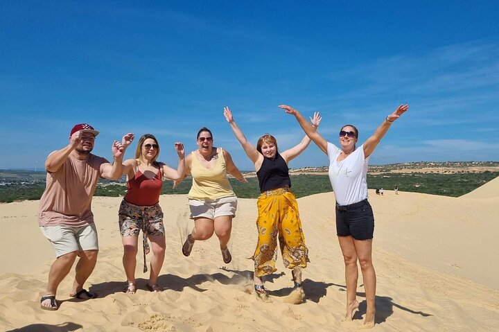 5 - Hour Sunrise eller Sunset Jeep Tour från Mui Ne