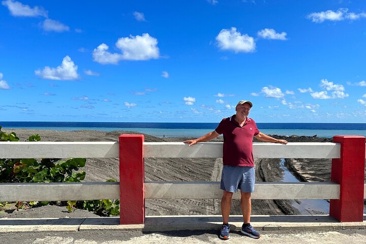 オウィアソルトポンドツアーとトップドーグタクシーとツアーを含むブラックポイントトンネル