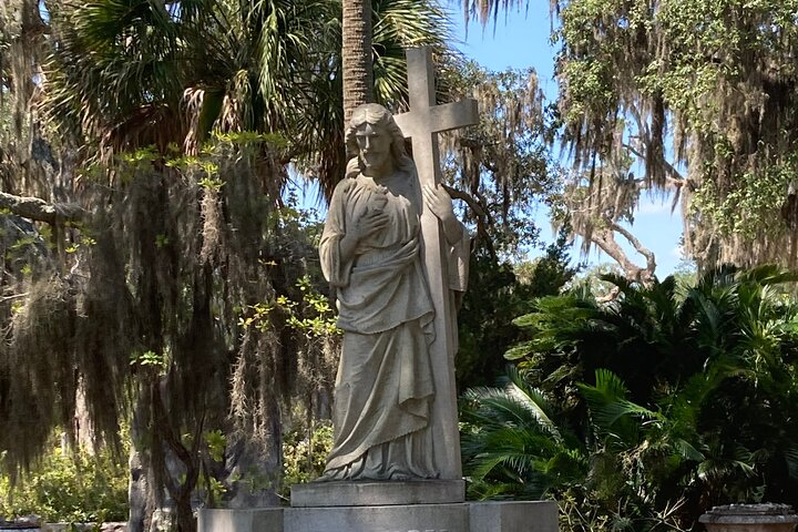 Tour guidato di 1 ora del carrello da golf del Bonaventure Cemetery a Savannah