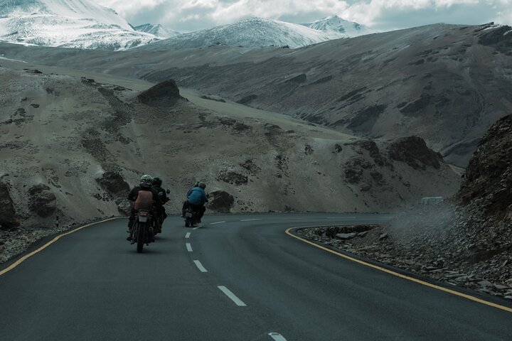 Tour de motos Leh Ladakh - 7 dias de emoção final