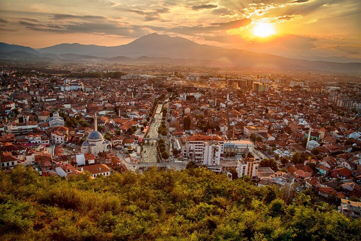 Semi - privat tur til Kosovo: Pristina & Prizren fra Skopje