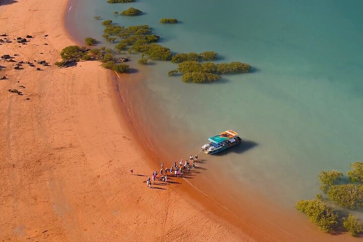 DINOSAUR AVONTUURCRUISE - Met tapas en cocktails aan het strand