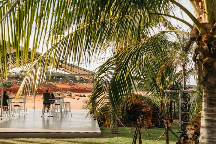 DINOSAUR AVONTUURCRUISE - Met tapas en cocktails aan het strand