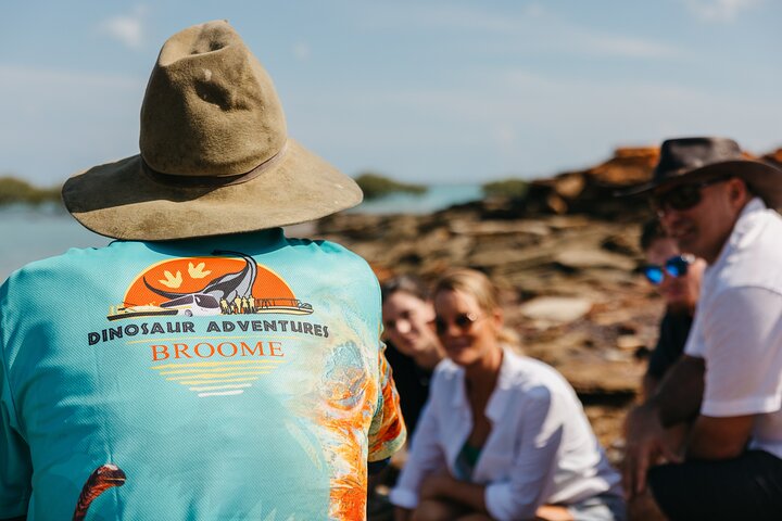 DINOSAUR AVONTUURCRUISE - Met tapas en cocktails aan het strand