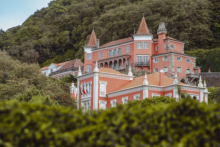 Sintra Private Tour med billetter: Pena Palace & Moorish Castle