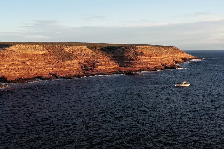 Croisière au coucher du soleil à Kalbarri le long des falaises côtières