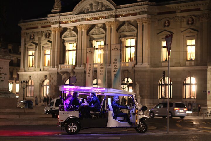 Die private Tuk-Tuk-Tour mit einem der besten Fondues in Genf!