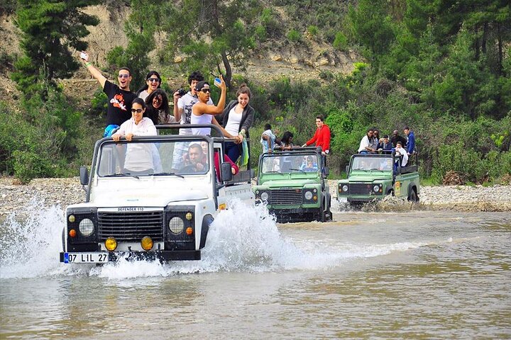 Marmaris Jeep Safari Tour mit Wasserfall und Wasserschlachten
