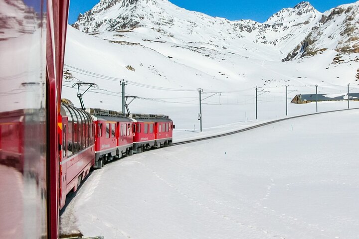 Esperienza con Trenino Rosso del Bernina in treno da Lecco - Varenna